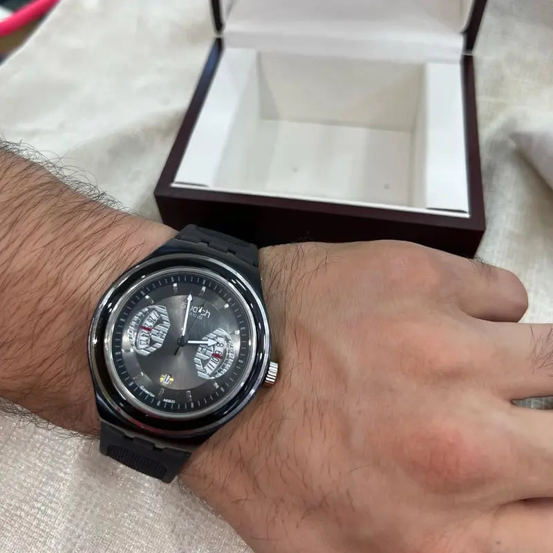Montre Swatch Chronographe Noire Monochrome